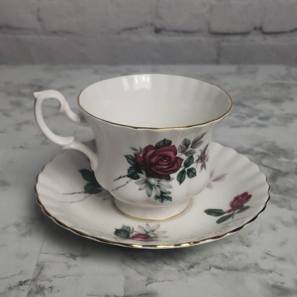 Royal Albert Floral Tea Cup and Saucer‎